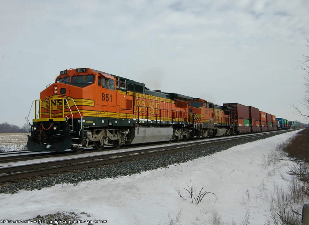 BNSF 851